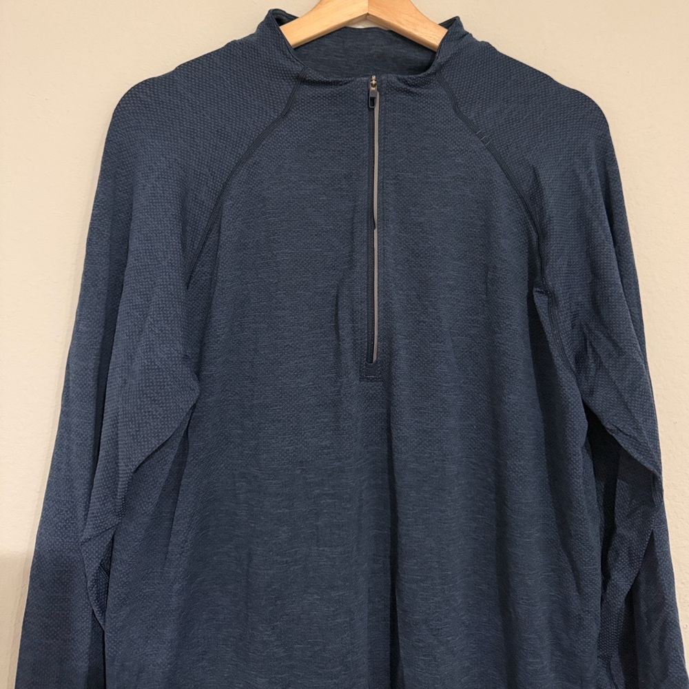 Lululemon Metal Vent Tech Half Zip shirt